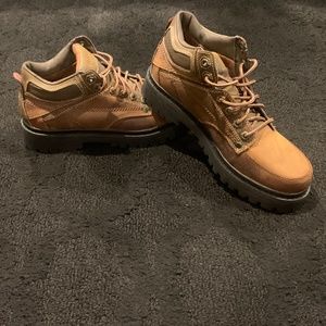 BRAND NEW NEVER WORN SKECHERS, LEATHER UPPER, SIZE “7.5” MENS SHOE’S